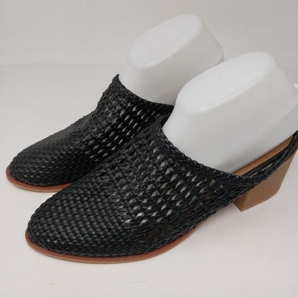 NWOT.  BLACK OPEN WEAVE HEELED CLOGS. SIZE 11 WOMEN'S. - Picture 5 of 11